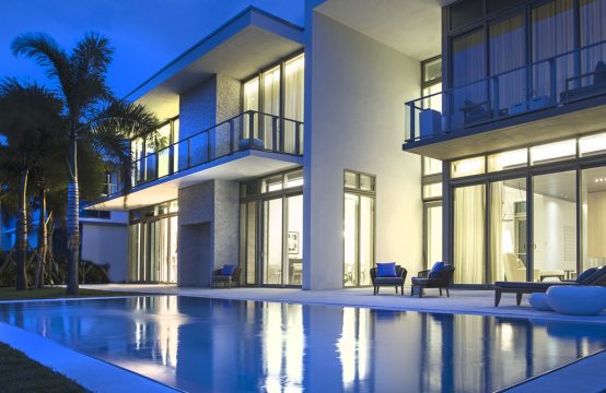 VILLA AT OCEANA KEY BISCAYNE