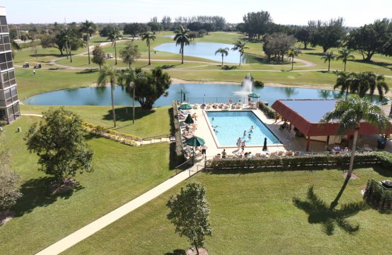 Hollybrook Golf &#038; Tennis Club Condo 205 Just Sold