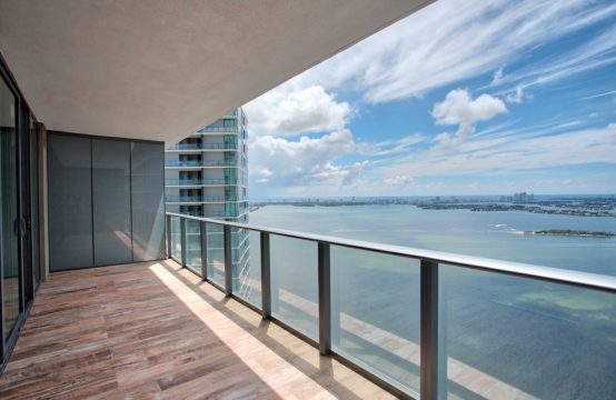 Condo for Sale at  Paraiso Bay