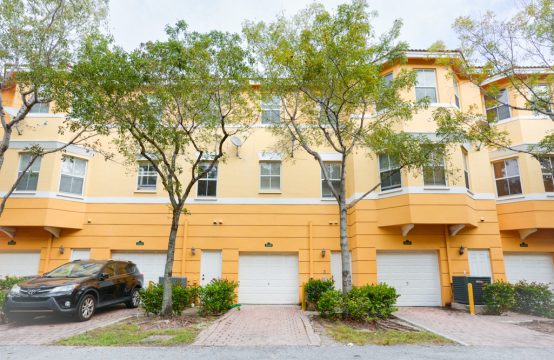 Palm Beach Apartment For Sale